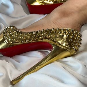 Louboutin Lady Peep 150 Blk Nappa Gold Spikes